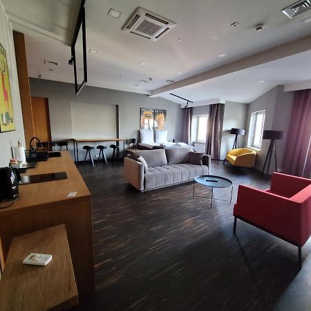 Dada Premium Aparthotel Краков Экстерьер фото