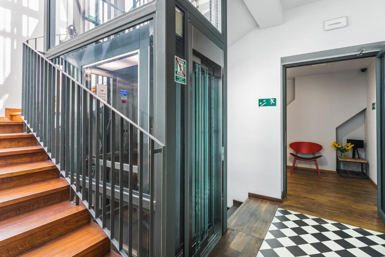 Dada Premium Aparthotel Краков Экстерьер фото