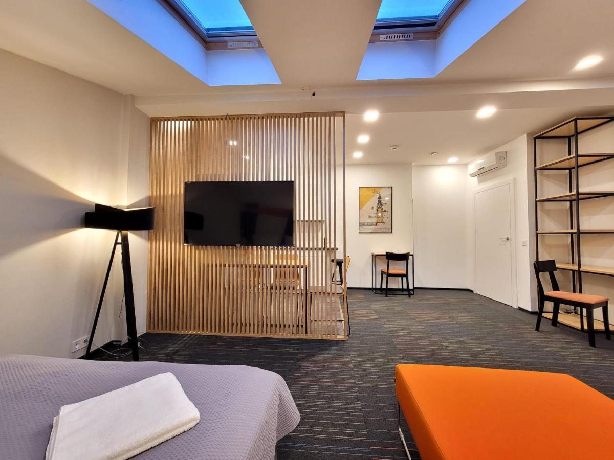 Dada Premium Aparthotel Краков Экстерьер фото