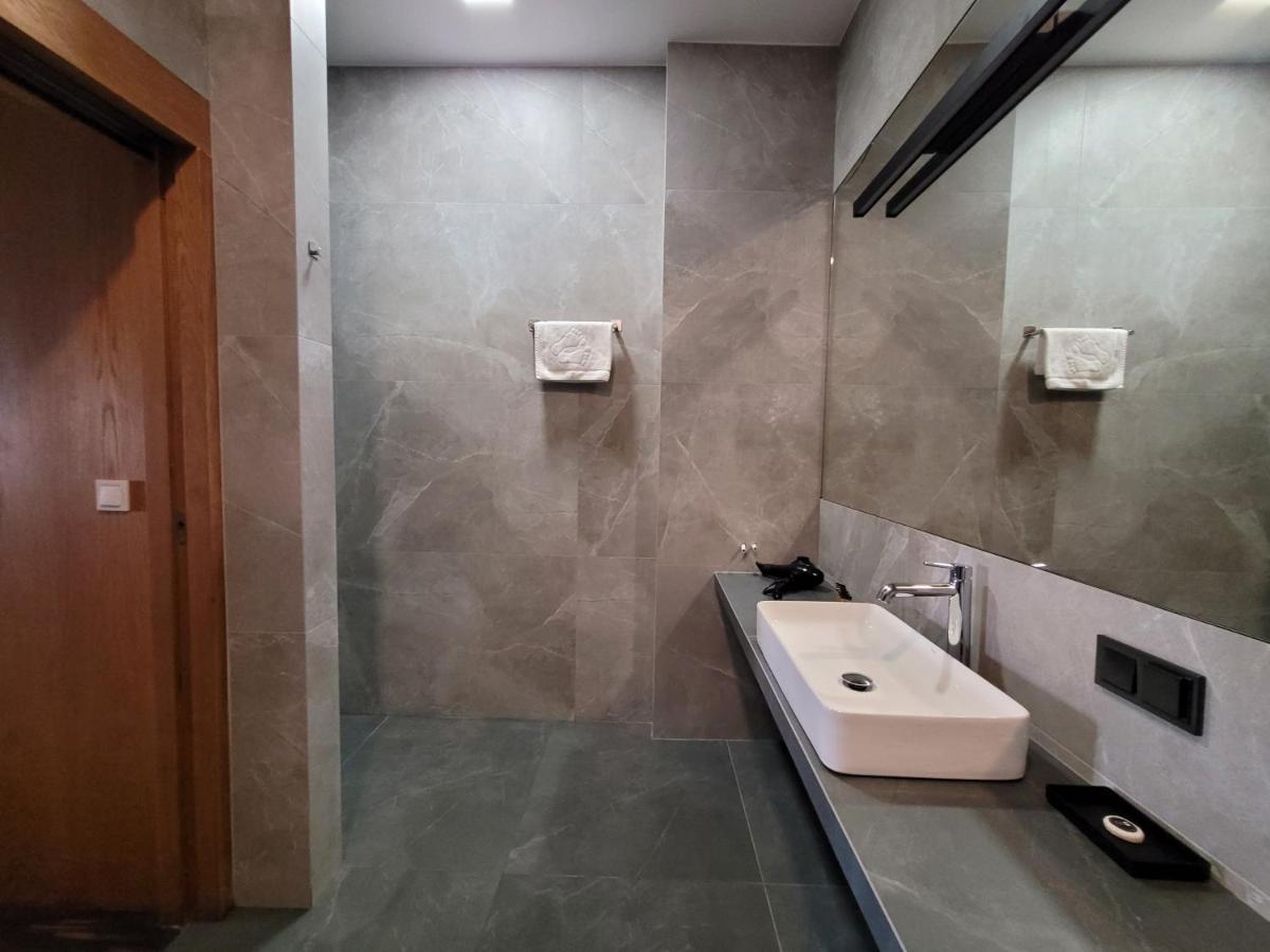 Dada Premium Aparthotel Краков Экстерьер фото